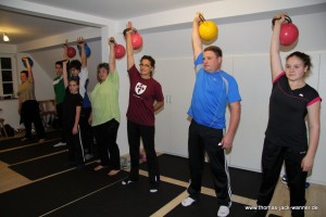 Power-mit-Kettlebells-im-Schuetzenhaus-Strassdorf-033